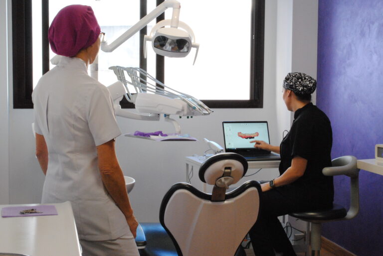 Clínica dental en San Pedro de Alcántara - Clínica Ana Moreno